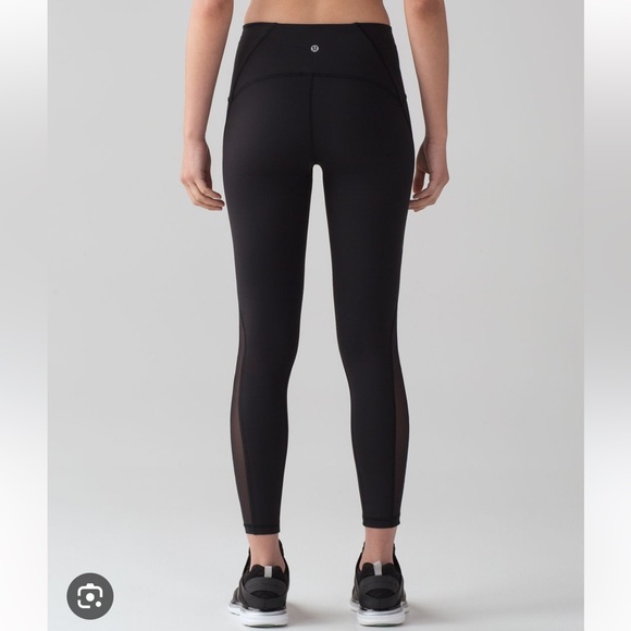 Lululemon Train Times 7/8 Legging in black size 6 - Picture 4 of 11